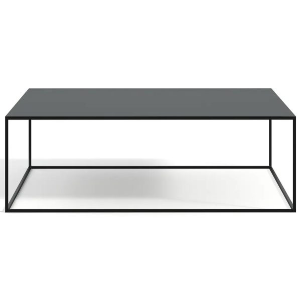 Mesa de centro negra metálica con fondo blanco vista de frente